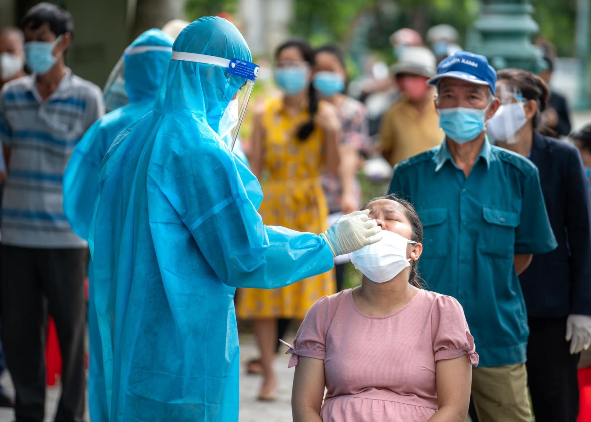 UBND tỉnh: Điều chỉnh biện pháp phòng, chống dịch phù hợp với các vùng nguy cơ dịch bệnh